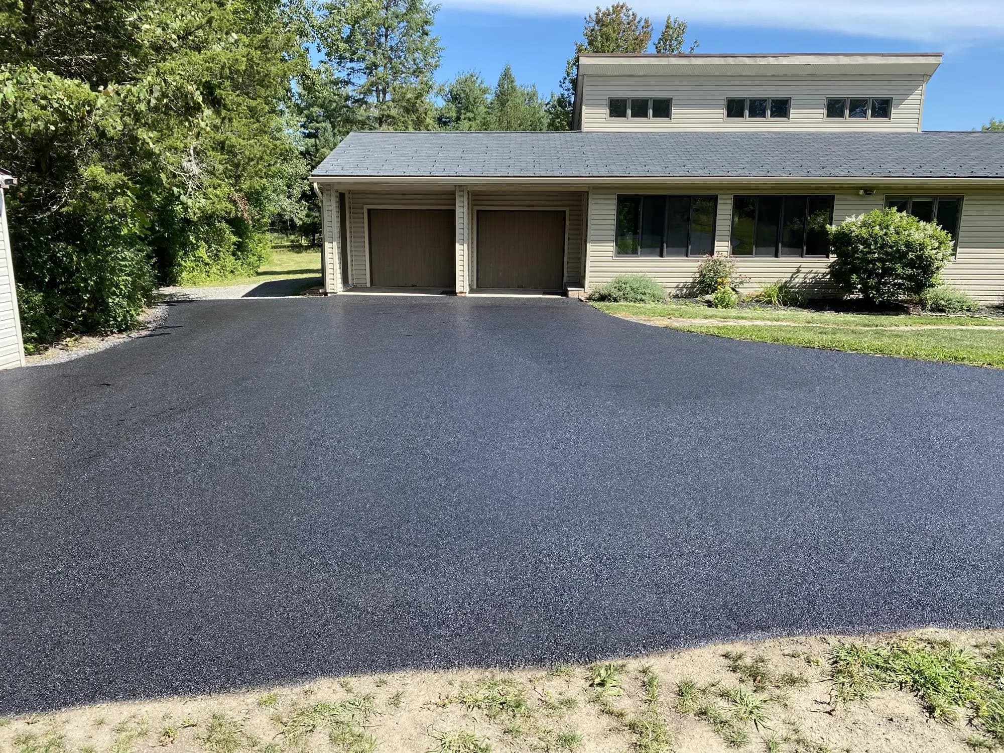 New driveway installation by Hudson Valley’s Muddy Driveways and Paving